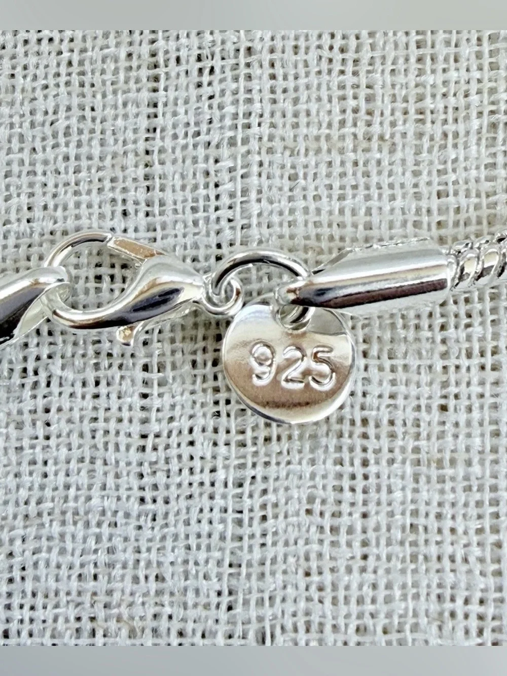 Men’s/women’s 925 sterling Silver Necklace.30